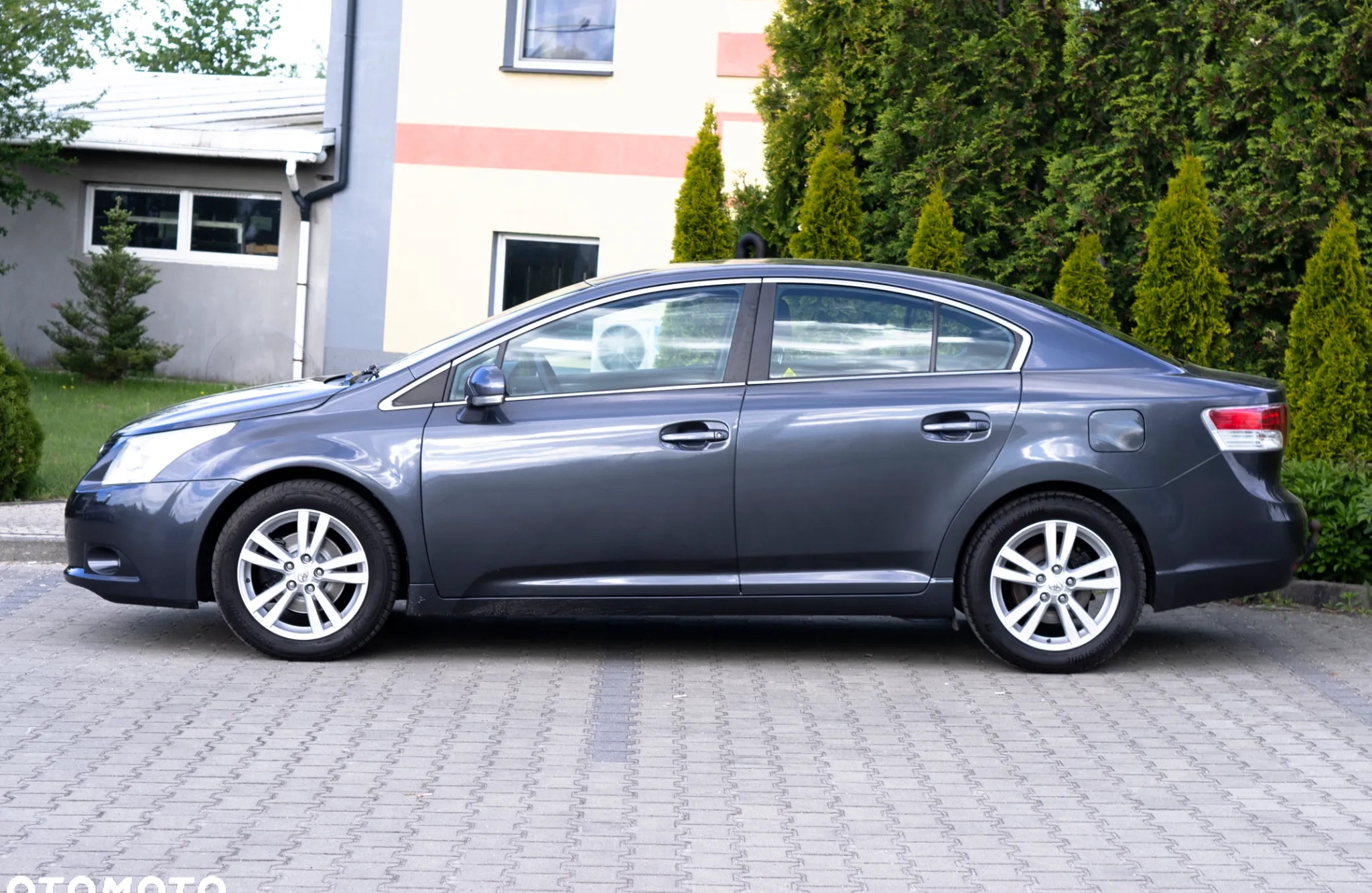 Toyota Avensis cena 34800 przebieg: 214000, rok produkcji 2010 z Nowa Sarzyna małe 137